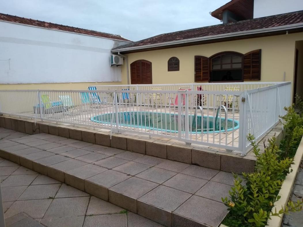 Casa Guaratuba Espacosa E Confortavel Luaran gambar