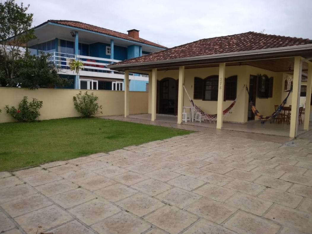 Casa Guaratuba Espacosa E Confortavel Luaran gambar