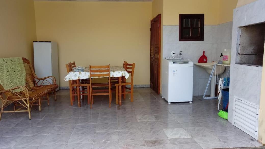 Casa Guaratuba Espacosa E Confortavel Luaran gambar